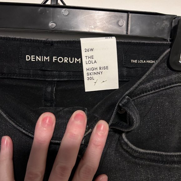 *SOLD* DENIM FORUM | Aritzia Lola High Rise Skinny | 26W 30L - Picture 9 of 10